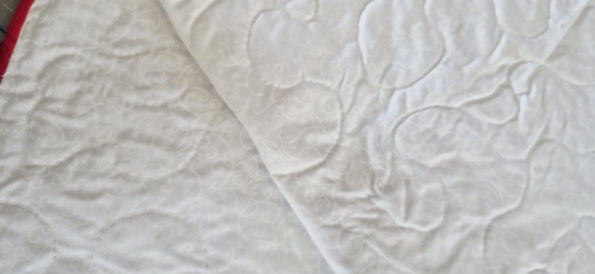 Dangling Ornaments Kaleidoscope Quilt | Handmade Christmas Quilt Wall Hanging | Holiday Quilt Decor | Red Green Quilt | Quilted Wall Art - Image 4